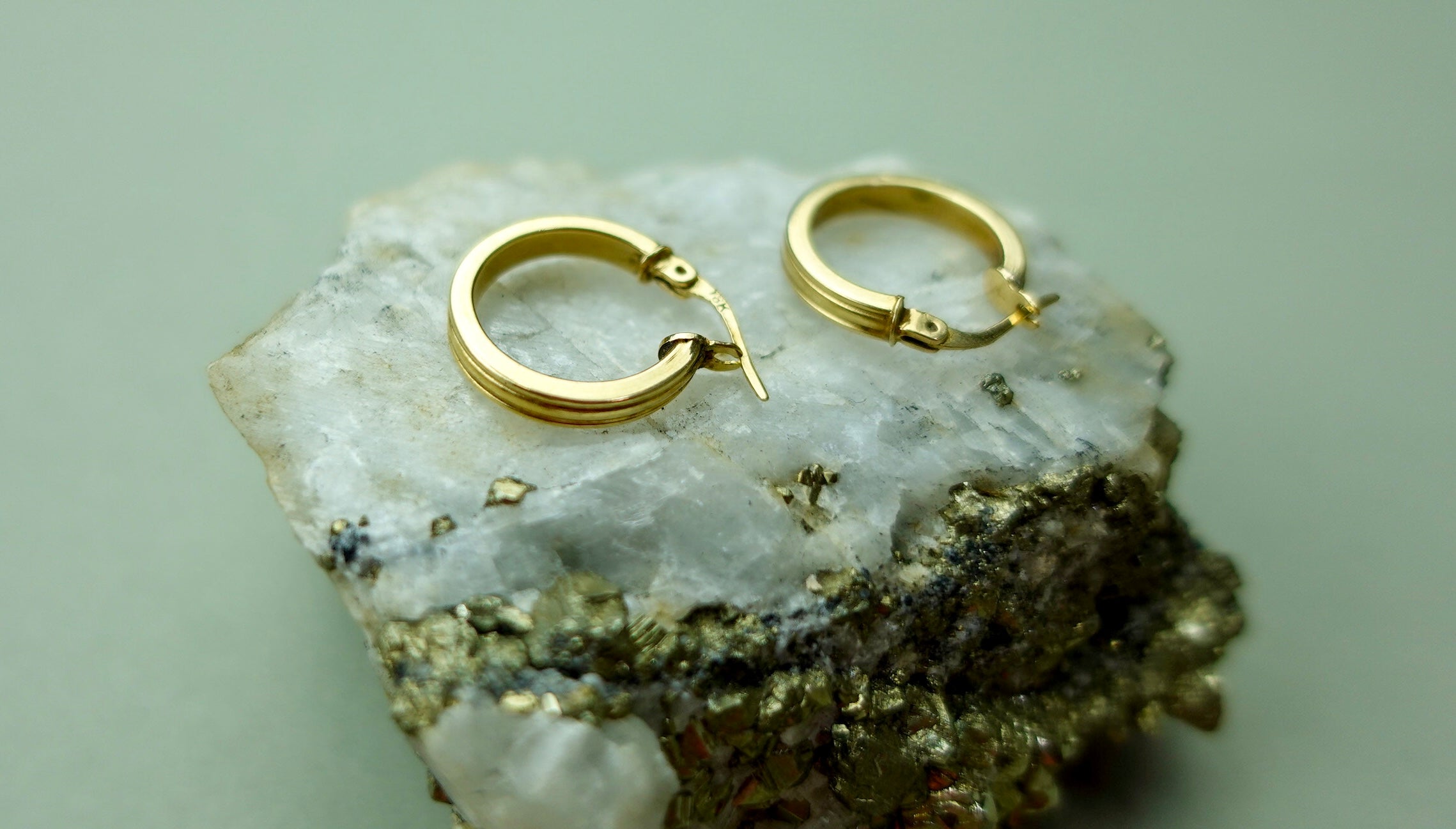 Aros Clásicos de Oro Amarillo