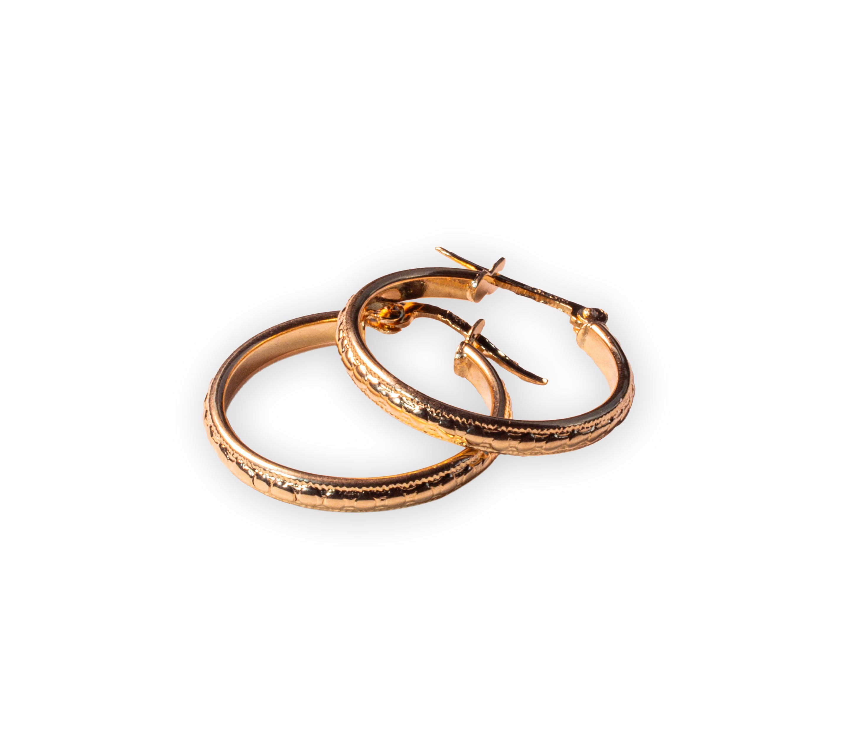 Aros Dorados con Detalles Grabados